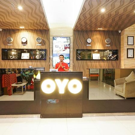 Oyo 197 Prime Royal Hotel Kapasari Buitenkant foto