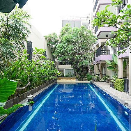 Oyo 197 Prime Royal Hotel Kapasari Buitenkant foto