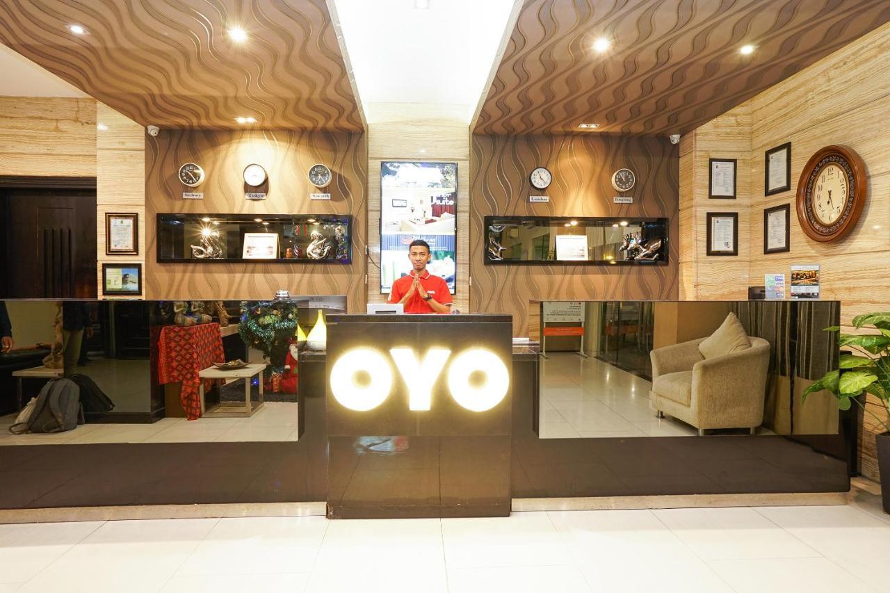 Oyo 197 Prime Royal Hotel Kapasari Buitenkant foto