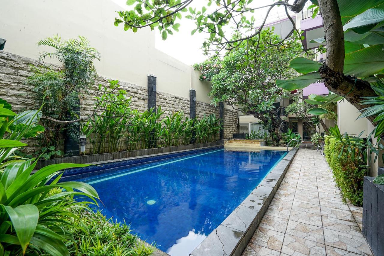 Oyo 197 Prime Royal Hotel Kapasari Buitenkant foto
