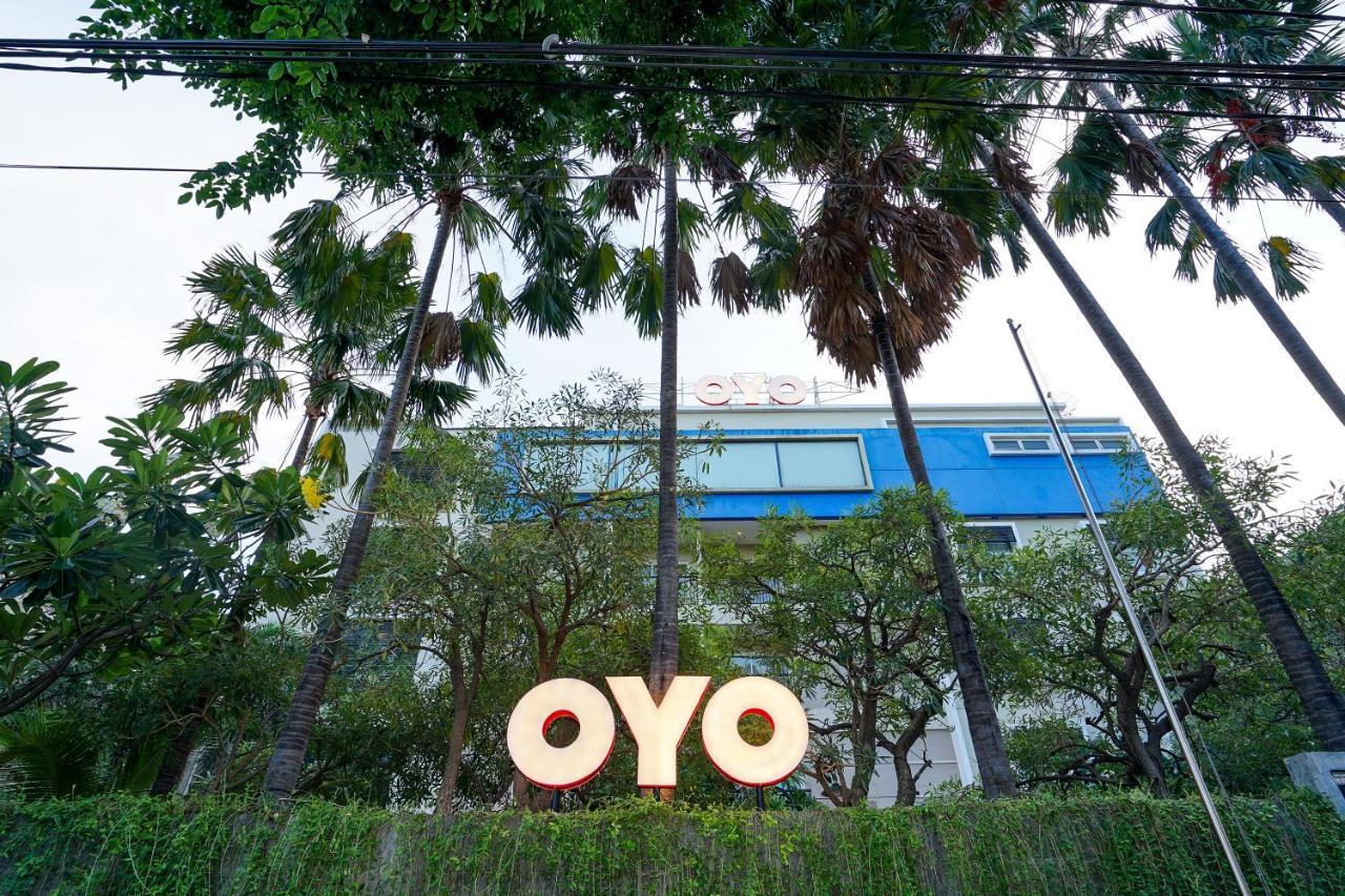 Oyo 197 Prime Royal Hotel Kapasari Buitenkant foto